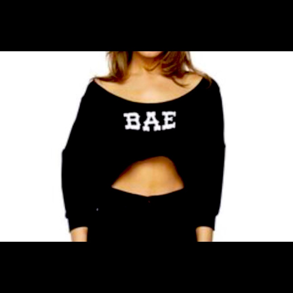 Women crop top